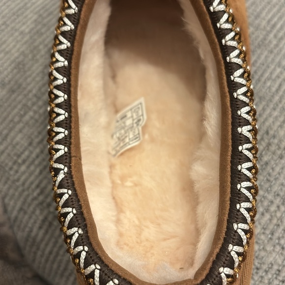 Brand new women’s Tasman Uggs size 6 chestnut. In original box and packa… - Picture 12 of 15